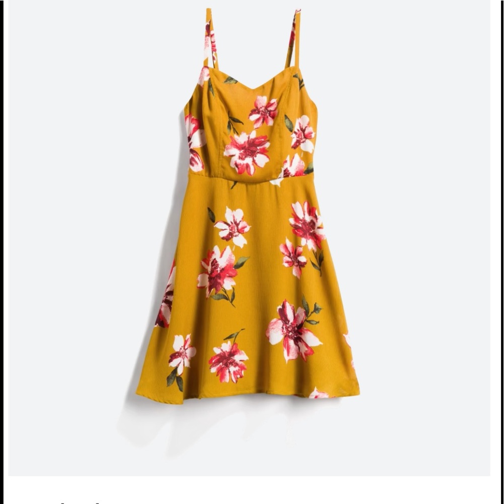 Kayleigh floral dress - Size Medium